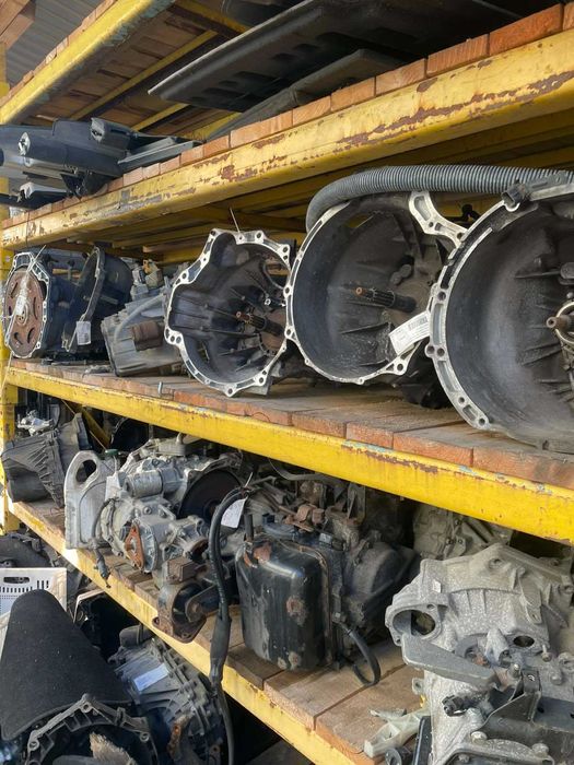 Продаються КПП (механічні) та АКПП