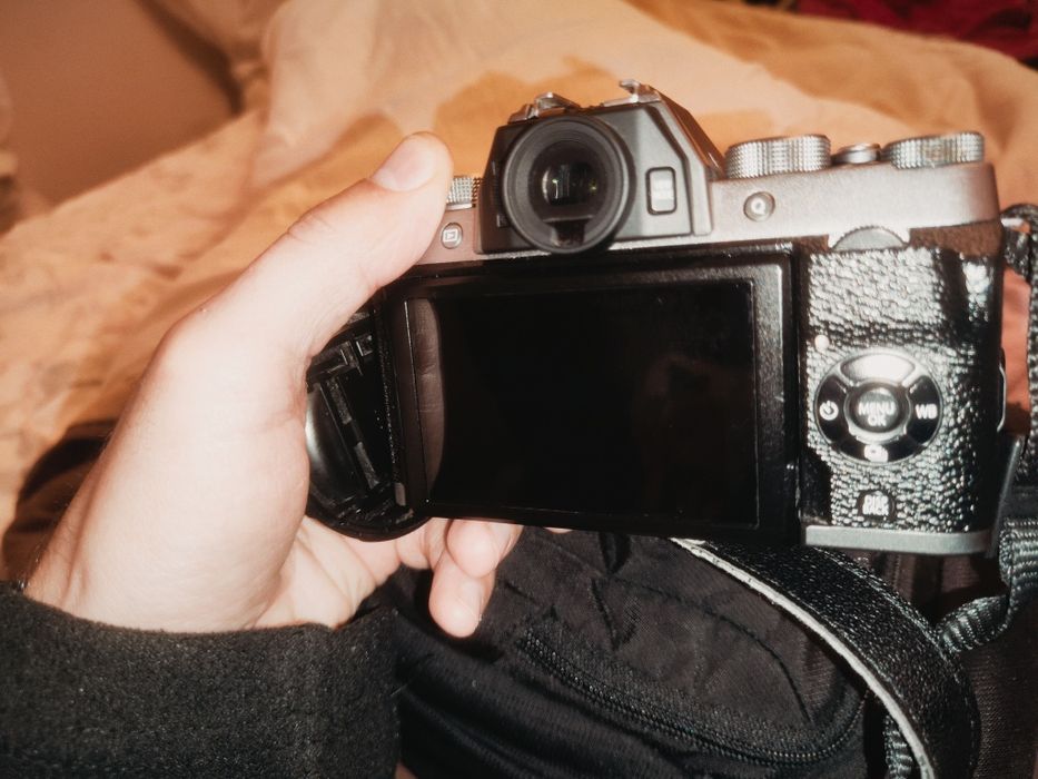 Câmara Digital Fujifilm XT 100 Lente XF 18-55mm