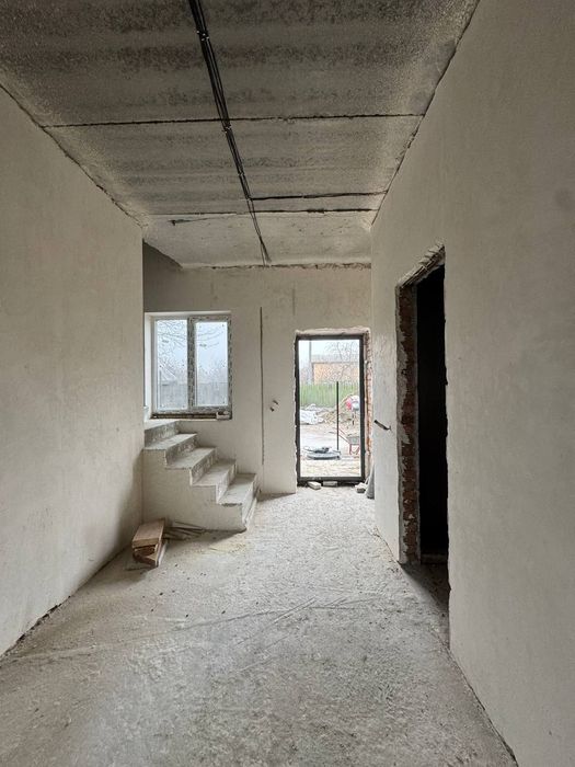 Таун з терасою на даху! Київ