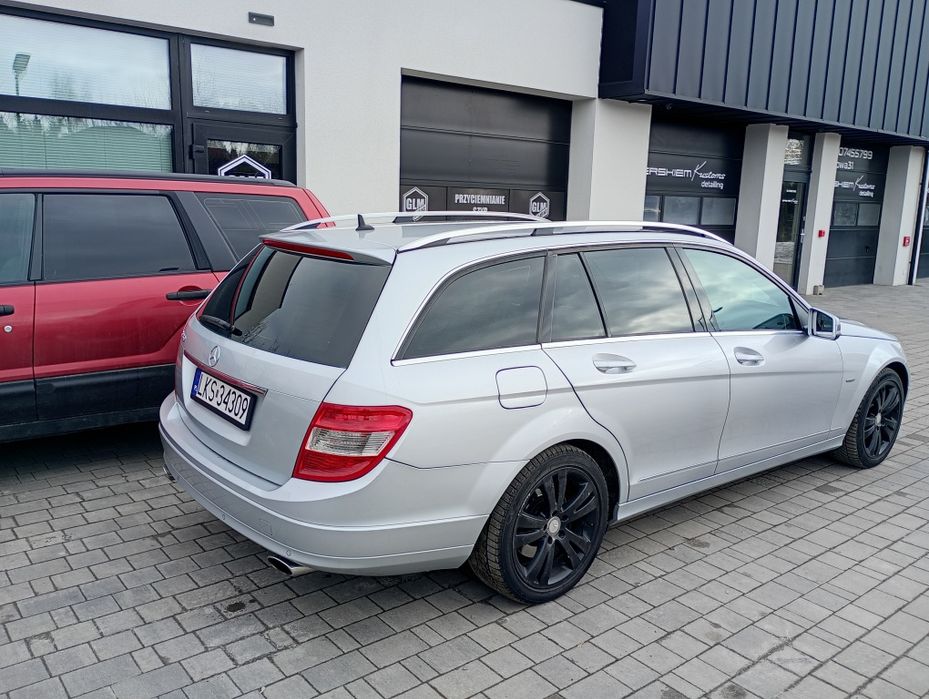 Bezinwazyjne przyciemnianie szyb samochodowych GLM Garaż