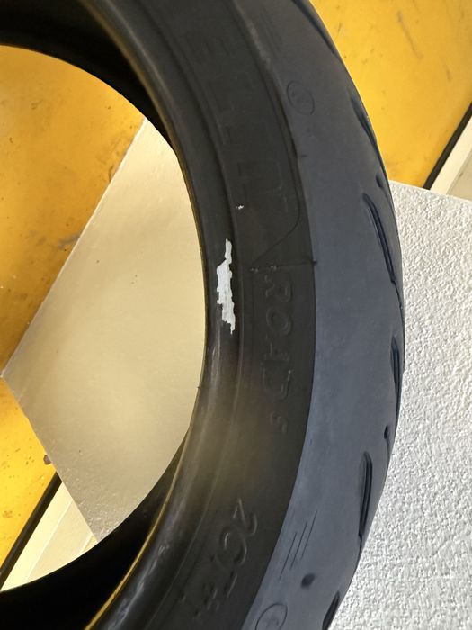 Pneu   Michelin Road 5 como novo