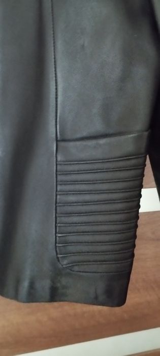 Продаётся кожаный пиджак женский