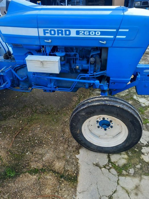 Trator agricola Ford 2600
