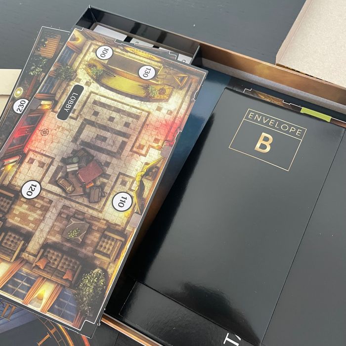 Jogo Cluedo Mistério no Hotel Black NOVO