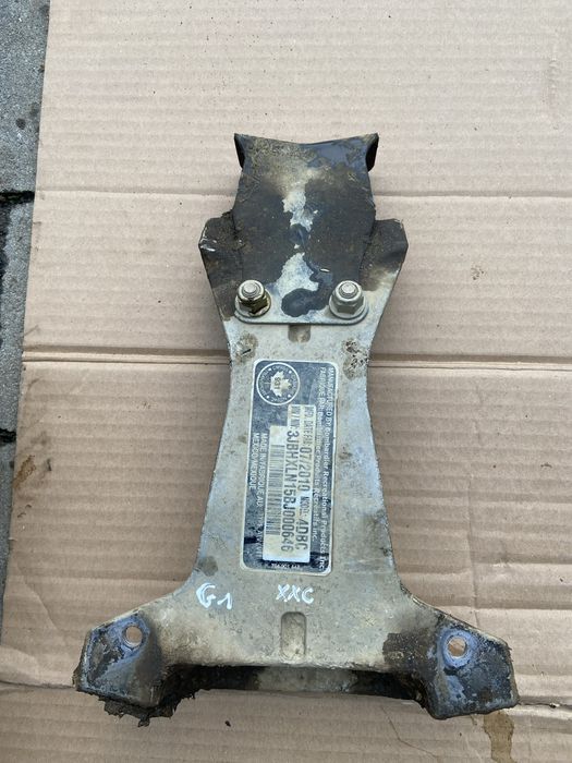 Mocowanie wahaczy wspornik Can am G1 renegade 800r Can renegade 800