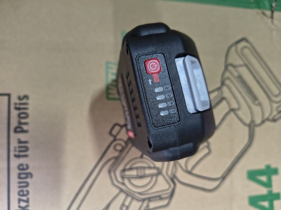 Акумуляторна міні пила Procraft PKA44