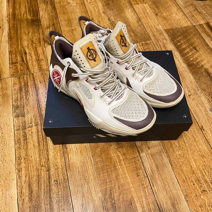 Оригінальні  баскетбольні кросівки li Ning Fission 8 "Latte"