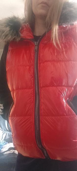 Pikowany bezrękawnik  polyskowy