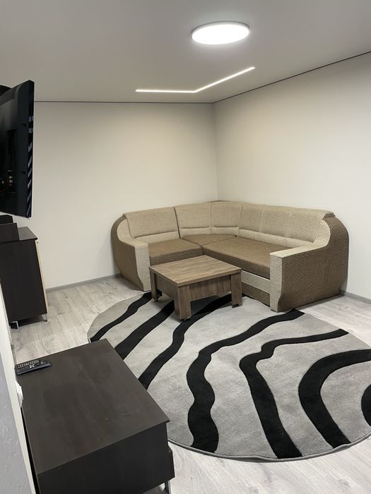 Продам 2 кімнатну квартиру в центрі