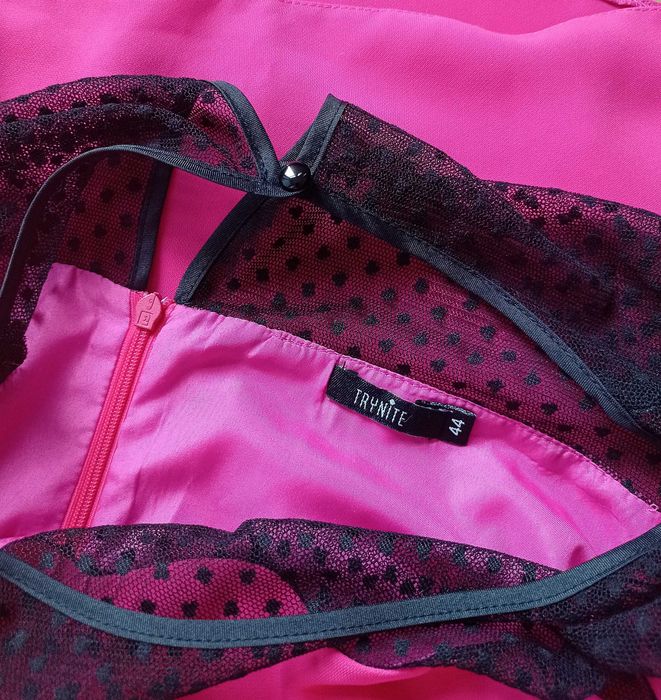 Różowa sukienka Trynite