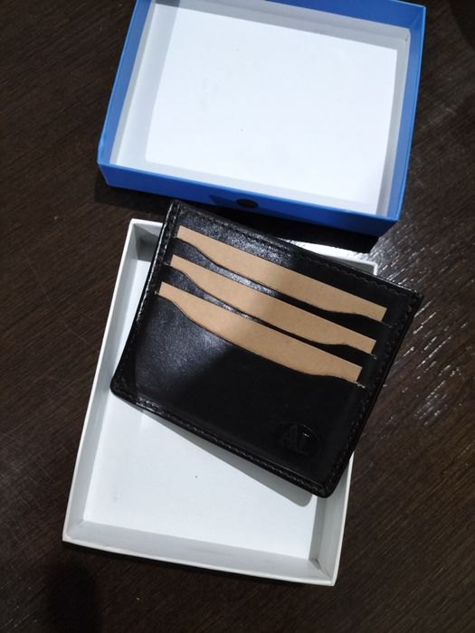 Porta cartões em pele genuína castanho escuro