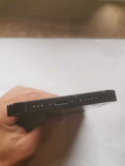 продам або обміняю iPhone 12