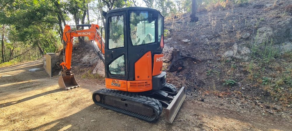 Mini giratória Hitachi zx26U 2016