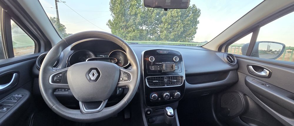 Renault Clio — fotografia 6