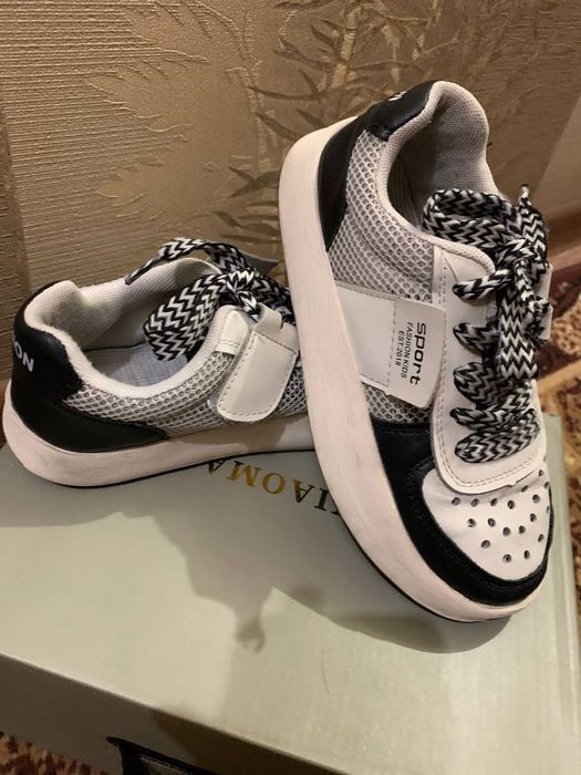 Кроссовки, кожа,