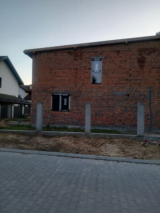 Продається котедд спарка у Конопниці