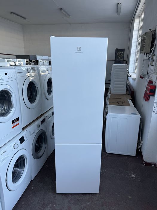 Powystawowa.Lodówka Electrolux No Frost. A++ 201cm.Gwarancja.Transport