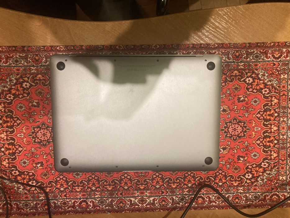 macbook 2016 8/256gb 12”