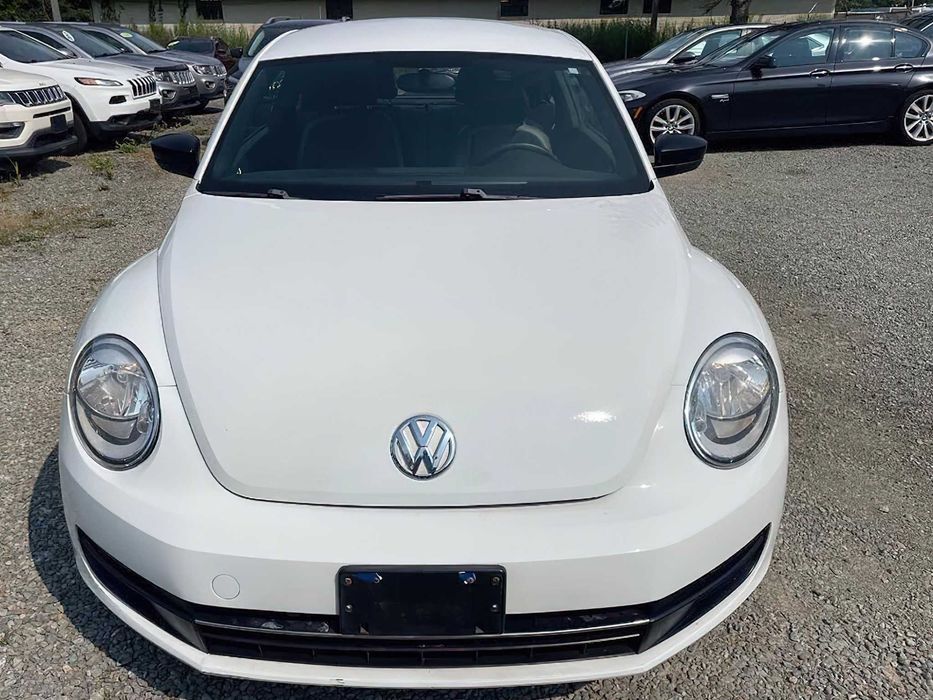 Volkswagen Beetle      2015