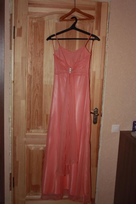 Платье на выпускной или свадьбу