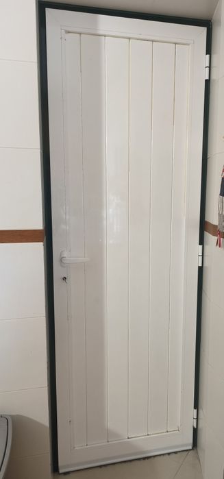 Porta Alumínio com Fechadura