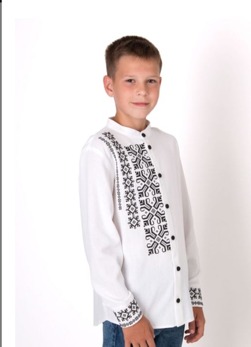 Вишиванка для хлопчика Меvis.