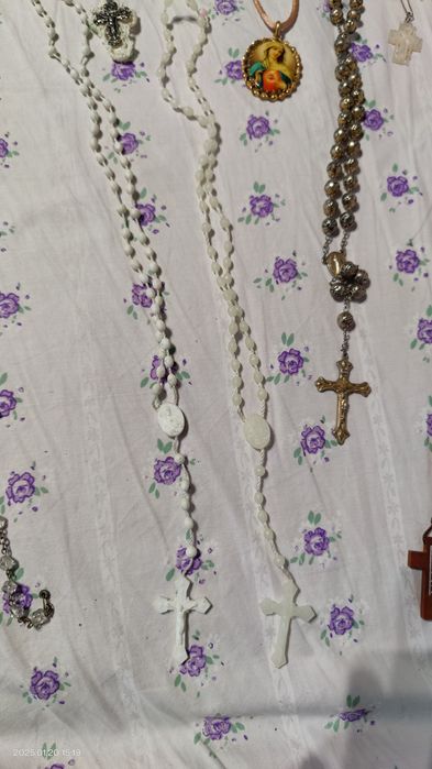 Crucifixos e relógios