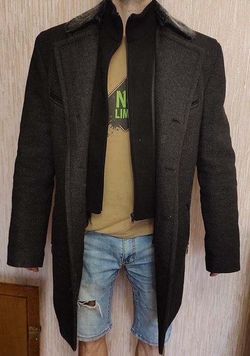 Мужское пальто в идеальном состоянии