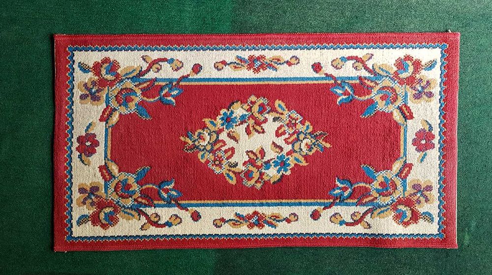 1 tapete CUF (Ormuz) pequeno com decoração floral renascentista