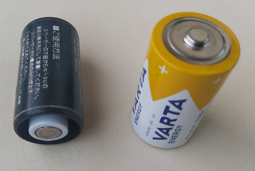 Adaptador para baterias AA - C