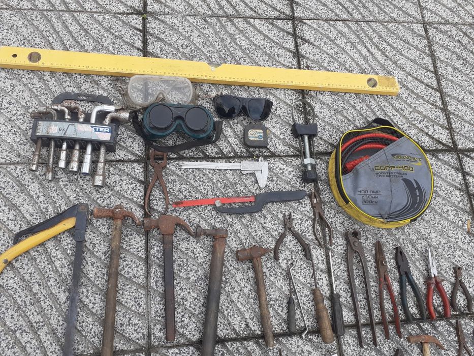 Lote de ferramentas usadas+cabos de bateria  novos