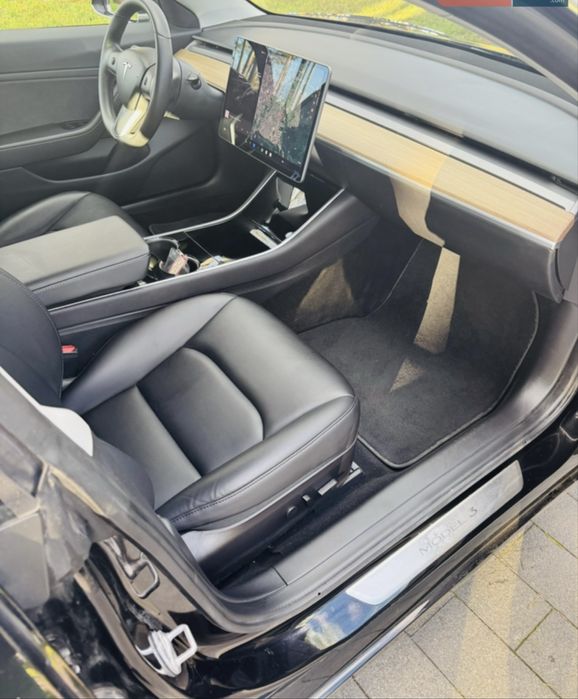 Оренда Tesla для таксі 390+ км