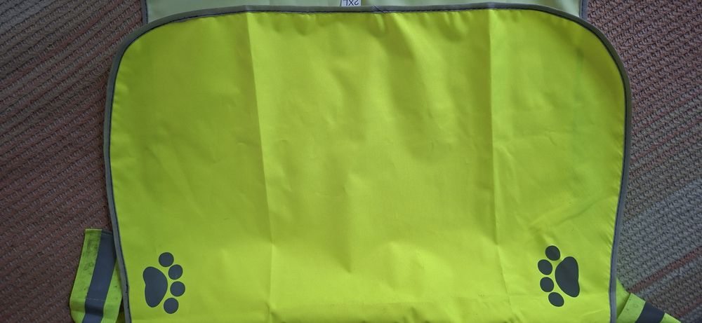 Дощовик для великого собаки