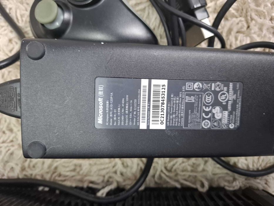 Xbox 360 konsola model 1439 dysk 250GB pad okablowanie zasilacz