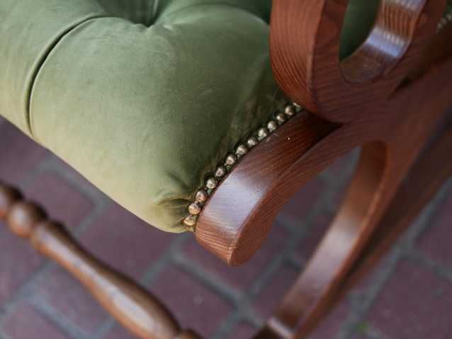 Крісло  качалка  та пуф  Відпочинкове крісло  Крісло для відпочинку