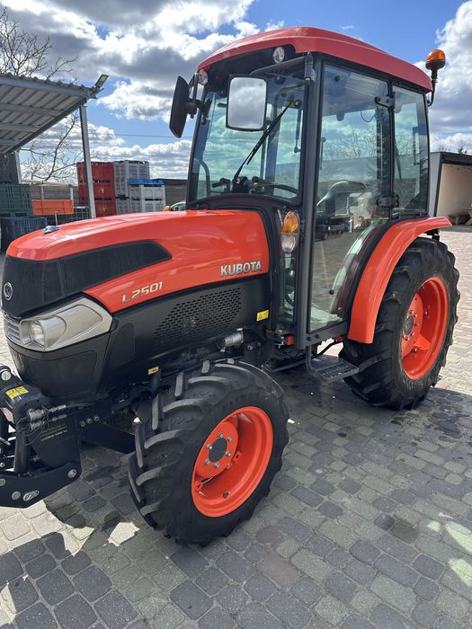 Ciągnik Kubota L2501