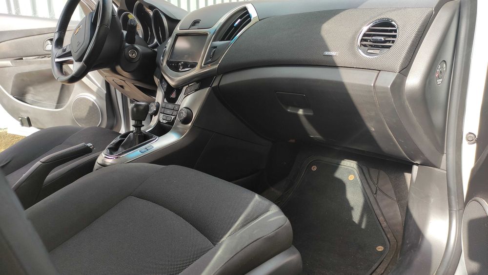 Продам власний Chevrolet Cruze у дуже хорошому стані.