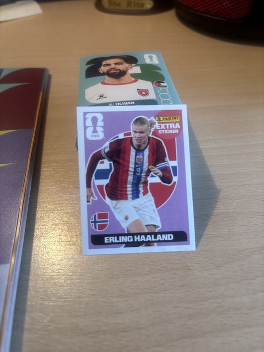 Cromos panini, e extra sticker