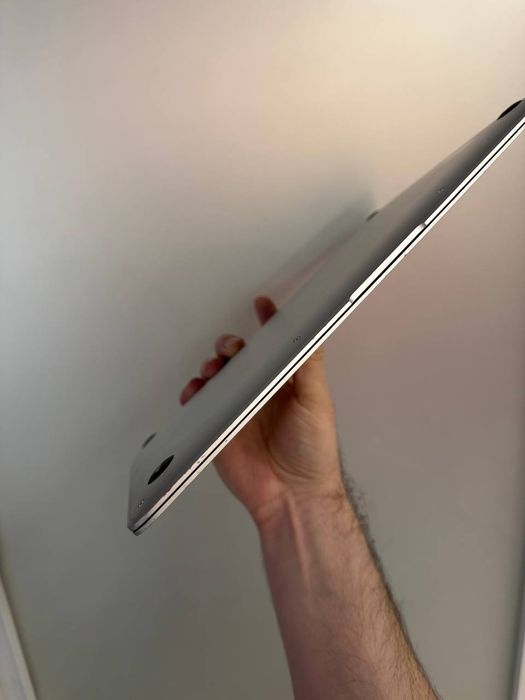 Apple MacBook 2020 M1 8GB RAM 128GB SSD