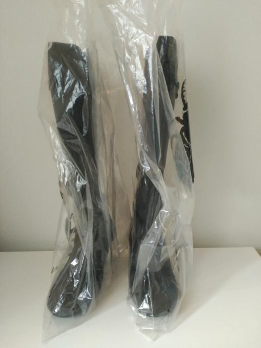 Botas Fly London 35
