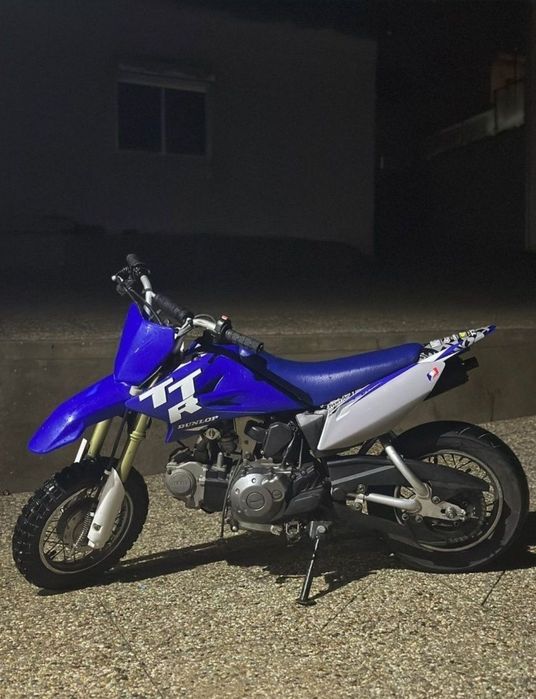 Yamaha TTR  50  .