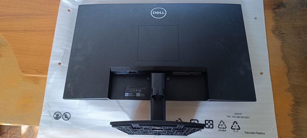 Монитор DELL 24 диагональ