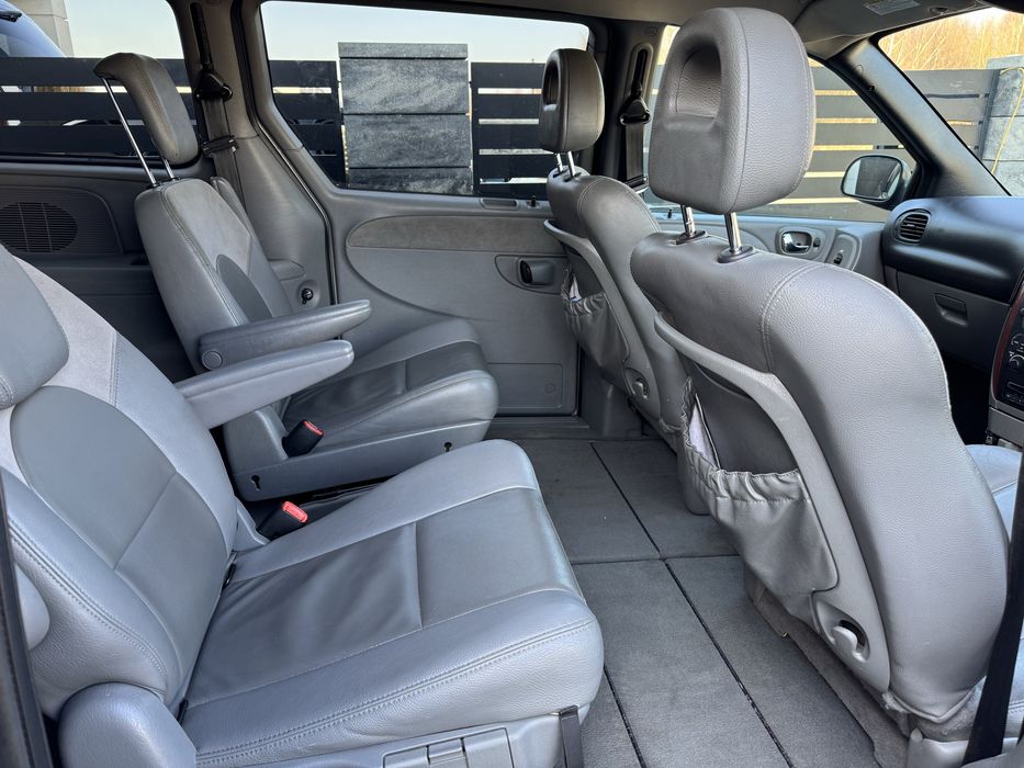 Chryler grand voyager 3.3LPG full opcja ANGLIK
