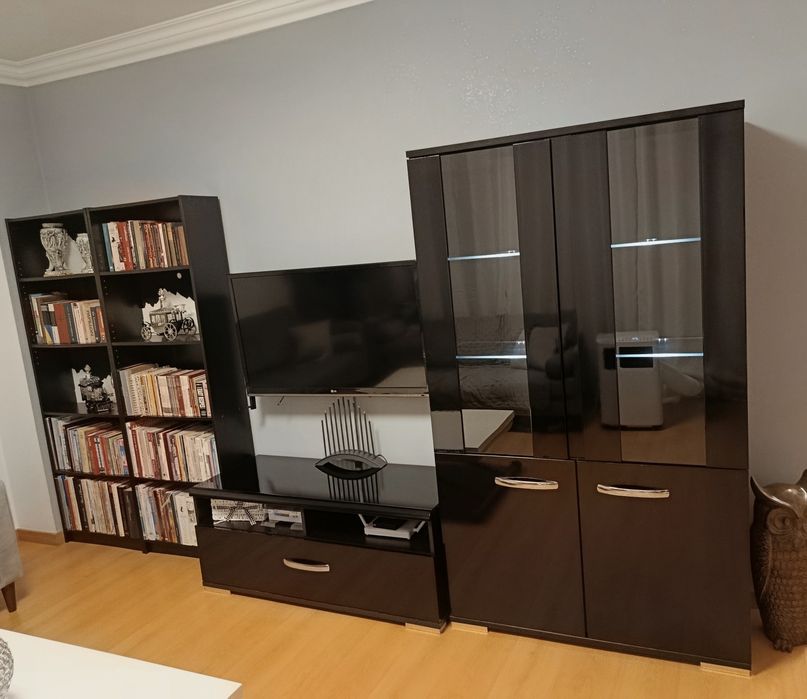 Conjunto sala com vitrine