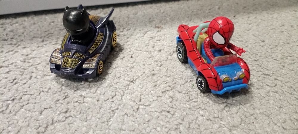 Hot wheels Marvel racer verse Pajęczynowy tor Spidermana