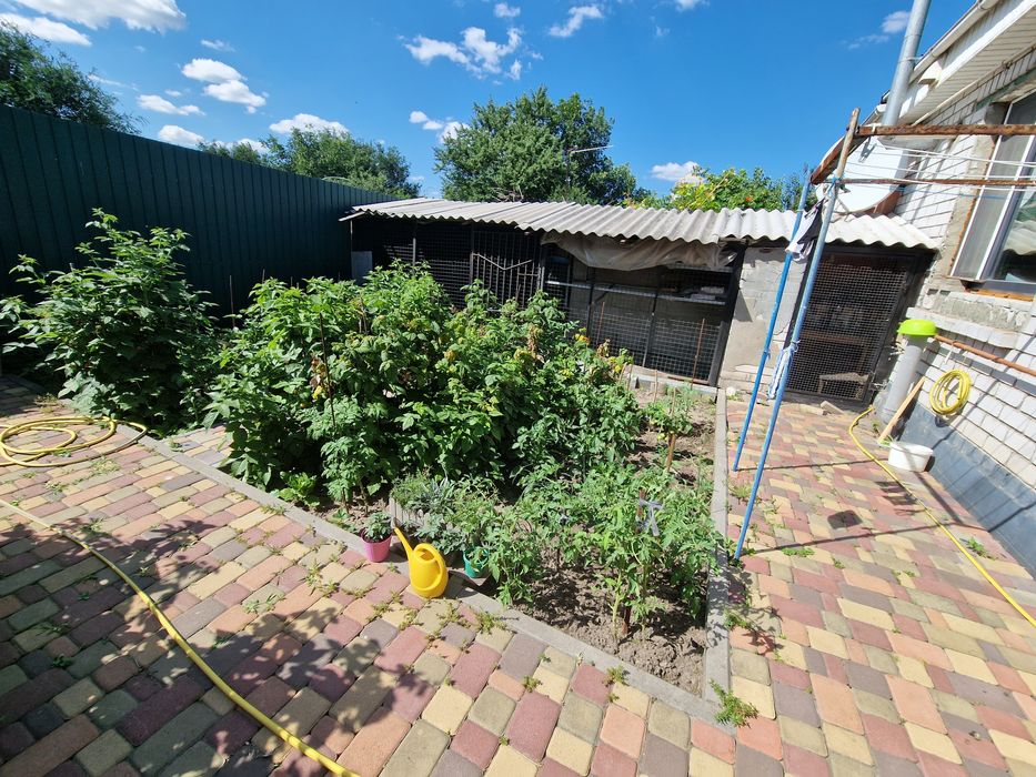 Продам 2к Слобожанский Тепличная студия и 2 спальни с авт. Юбилейный