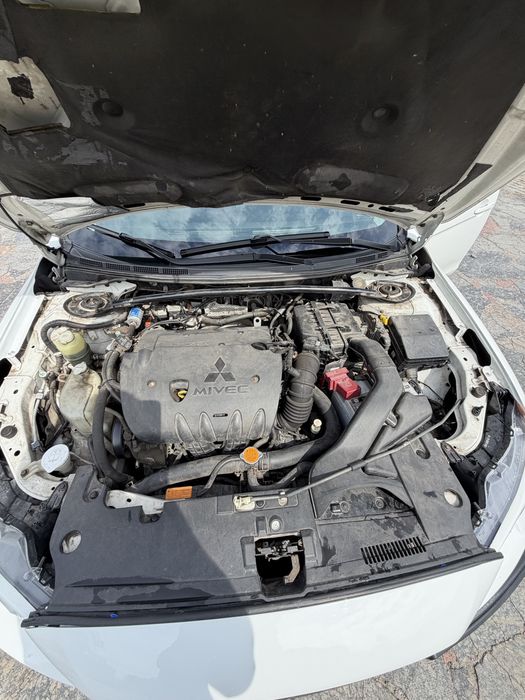 Mitsubishi lancer 10