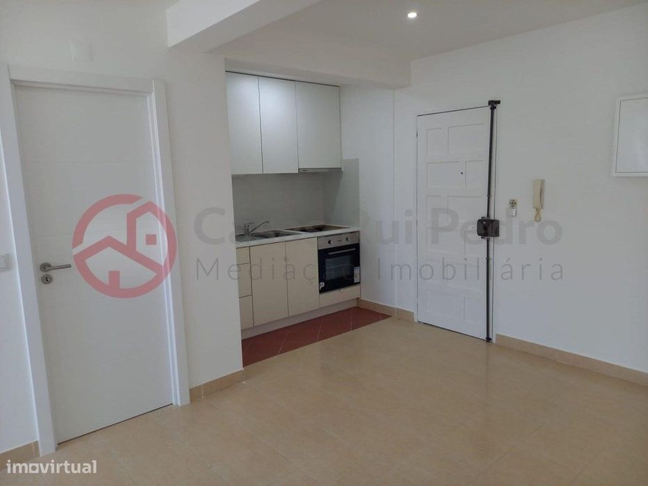T1 totalmente remodelado e arrendado até 2028 Monte Abraão