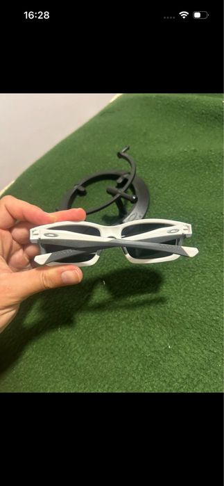 Oakley chainlink