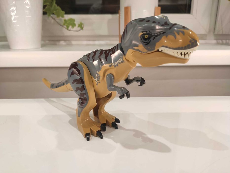 Dinozaur tyranozaur dinosaur nowy szary